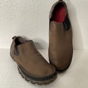 Columbia Men's Leather Slip-On Shoes size 11.5